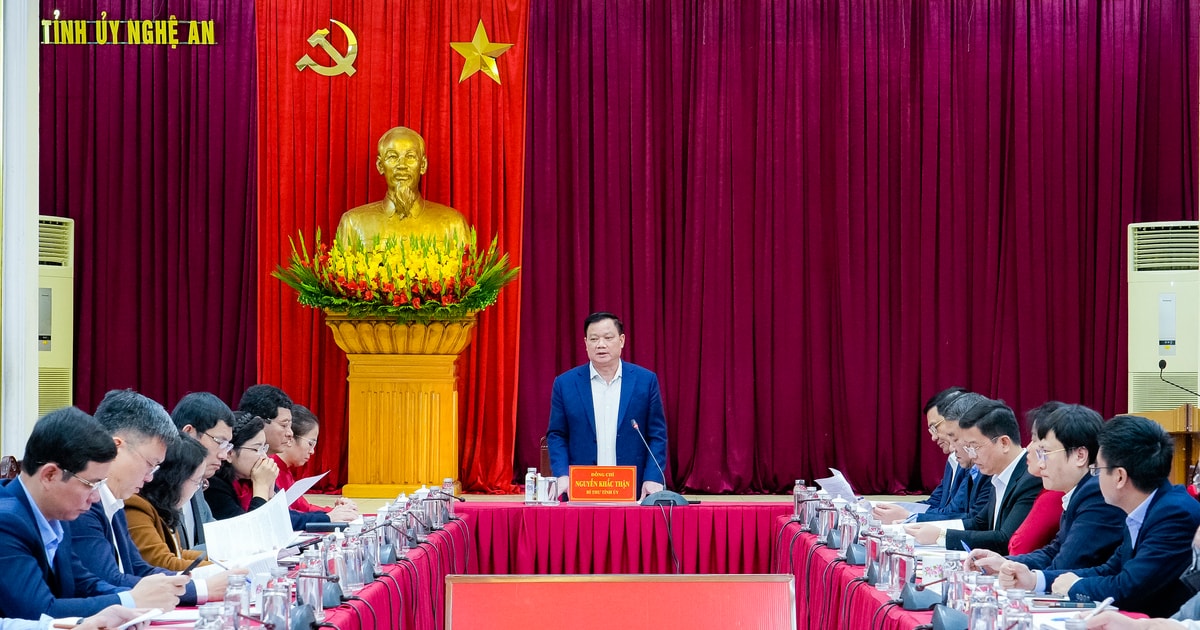 Bí thư Tỉnh ủy Nguyễn Khắc Thận làm việc với Văn phòng Tỉnh ủy