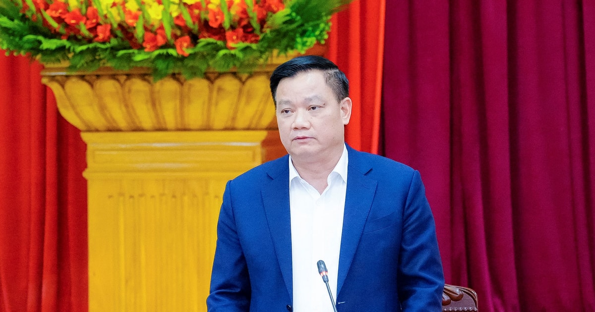 Bí thư Tỉnh ủy  Nguyễn Khắc Thận chủ trì phiên họp Ban Thường vụ Tỉnh ủy