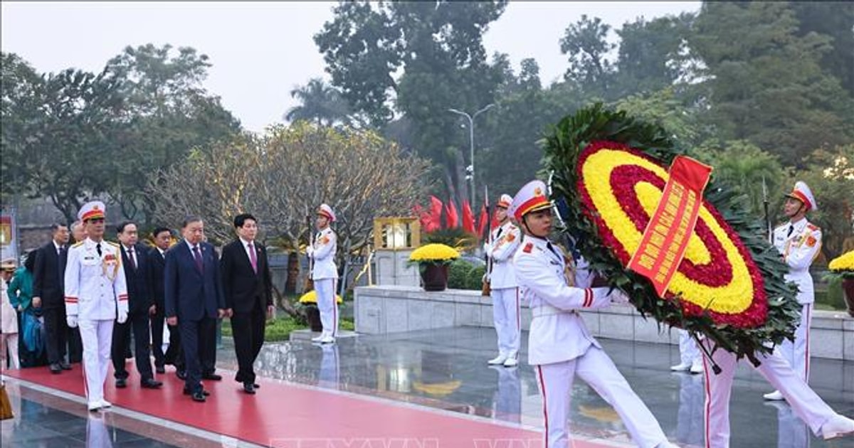 Lãnh đạo Đảng, Nhà nước đặt vòng hoa tại Đài tưởng niệm các Anh hùng liệt sĩ