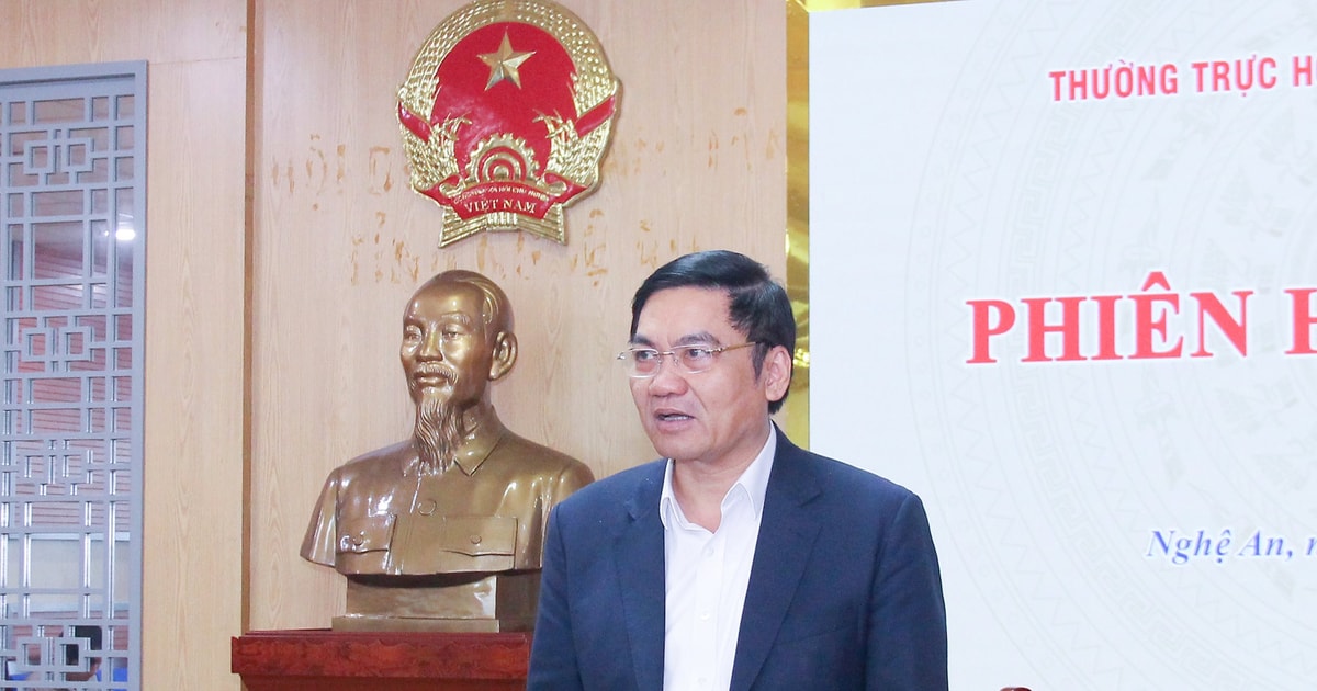 Đồng chí Hoàng Nghĩa Hiếu chỉ đạo tập trung đưa Nghị quyết Đại hội Đảng các cấp vào cuộc sống và chuẩn bị tốt công tác bầu cử