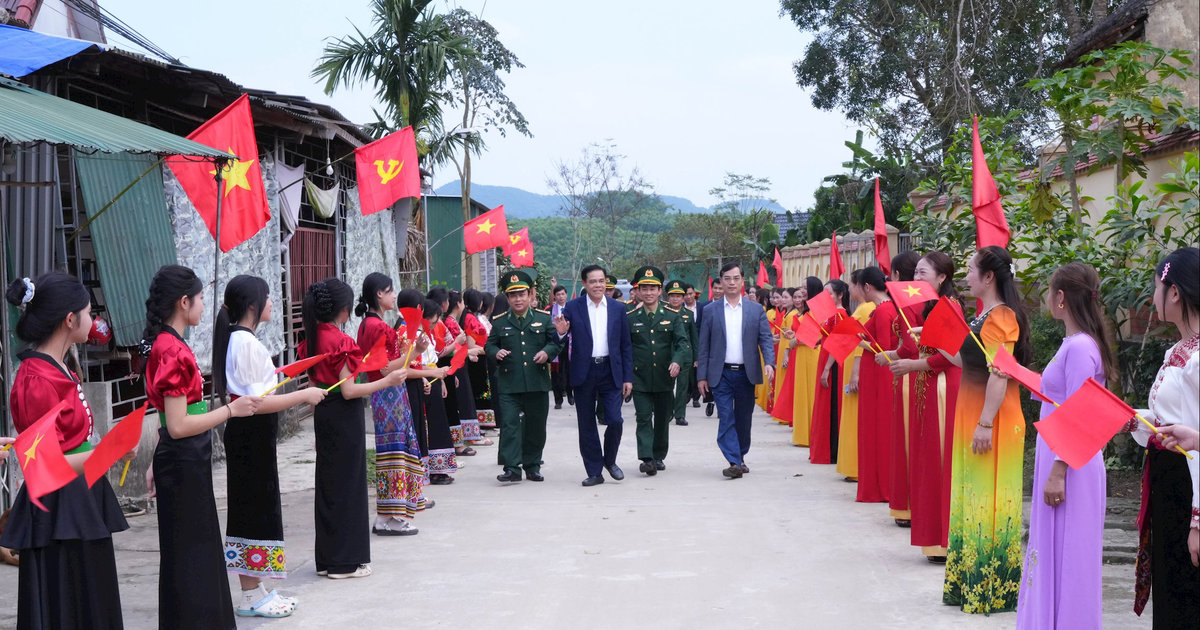 Chủ tịch UBND tỉnh Võ Trọng Hải dự Chương trình “Xuân biên phòng ấm lòng dân bản” tại xã Sơn Lâm