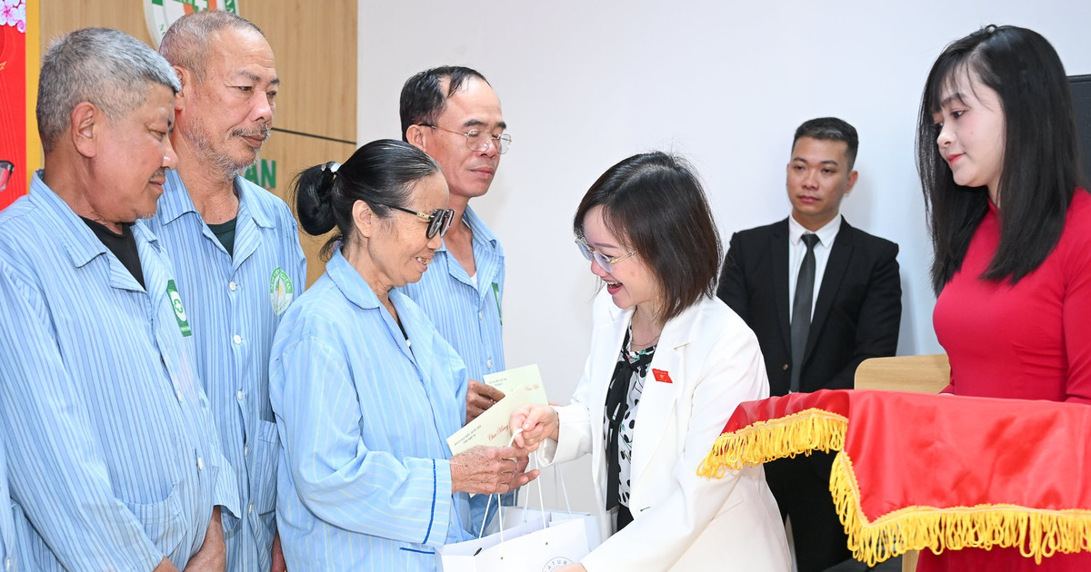 Đoàn Đại biểu Quốc hội tỉnh thăm, chúc Tết các cơ sở Y tế