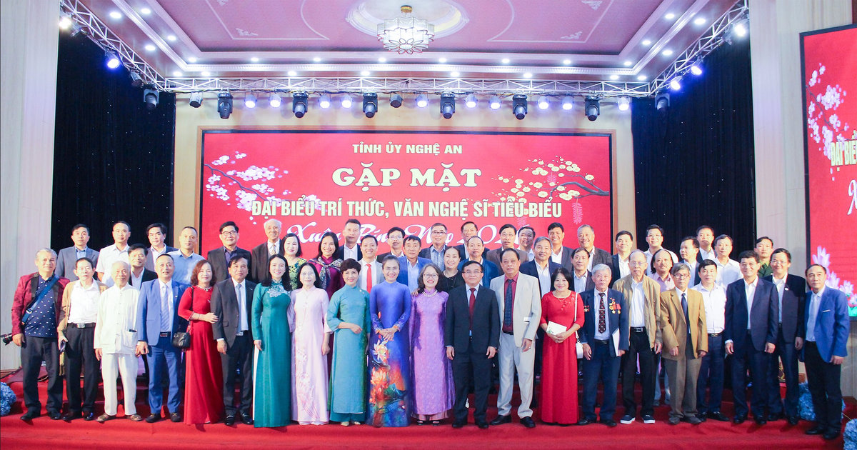Tỉnh ủy Nghệ An gặp mặt đại biểu trí thức, văn nghệ sĩ tiêu biểu đầu Xuân Bính Ngọ 2026
