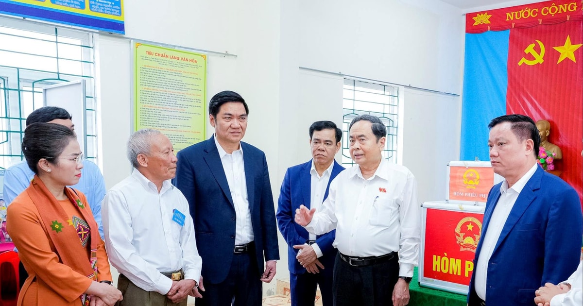 Chủ tịch Quốc hội Trần Thanh Mẫn kiểm tra công tác chuẩn bị bầu cử tại Nghệ An