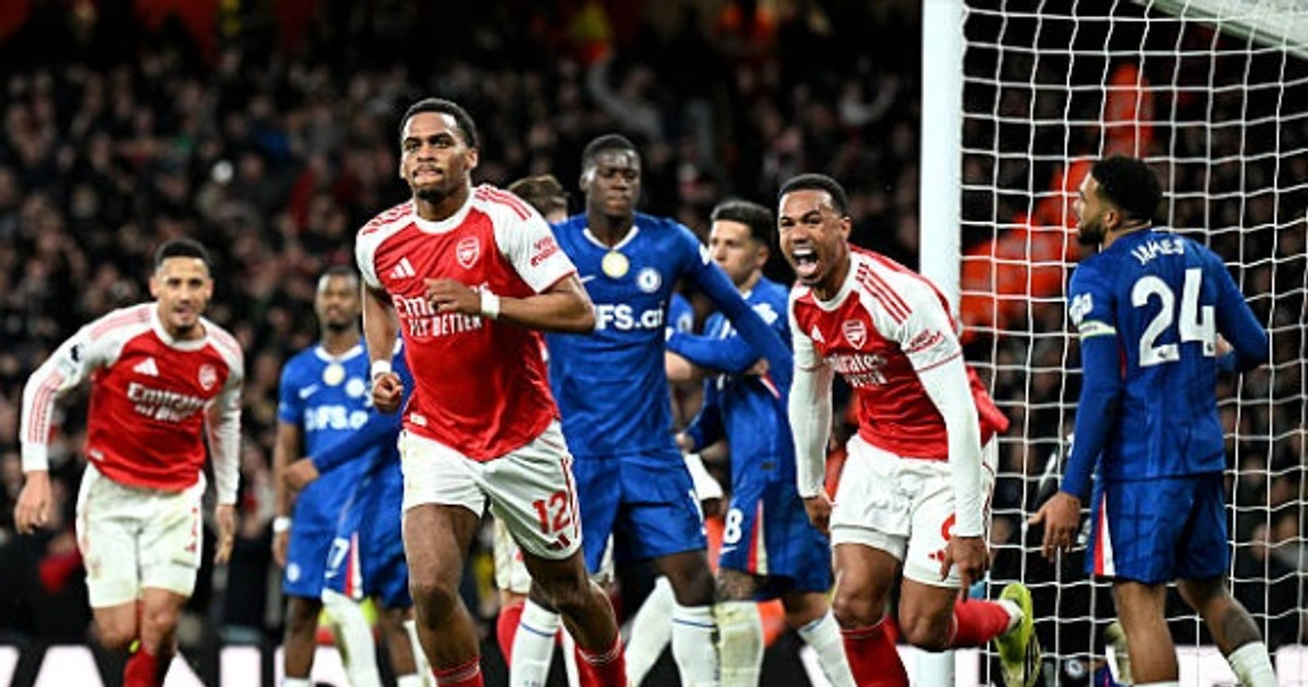 Arsenal hạ Chelsea 2-1: 