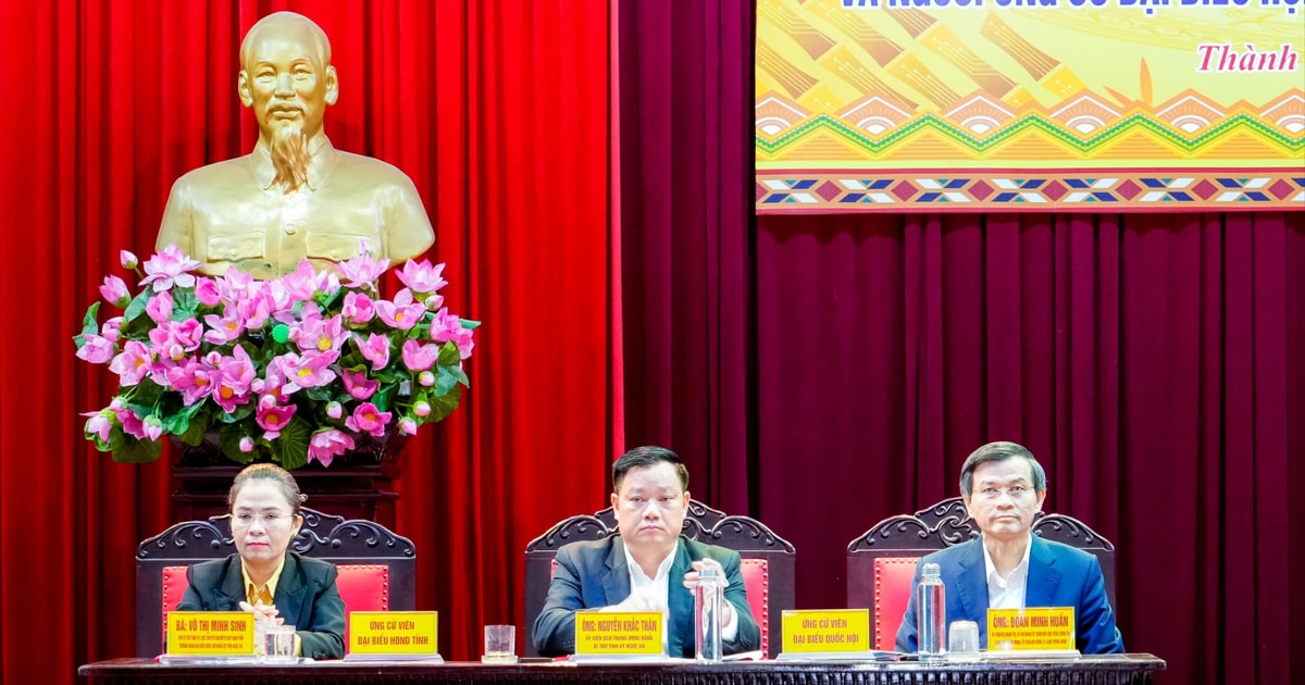 Ứng cử viên đại biểu Quốc hội, HĐND tỉnh tiếp xúc cử tri các phường Thành Vinh, Vinh Phú, Vinh Hưng