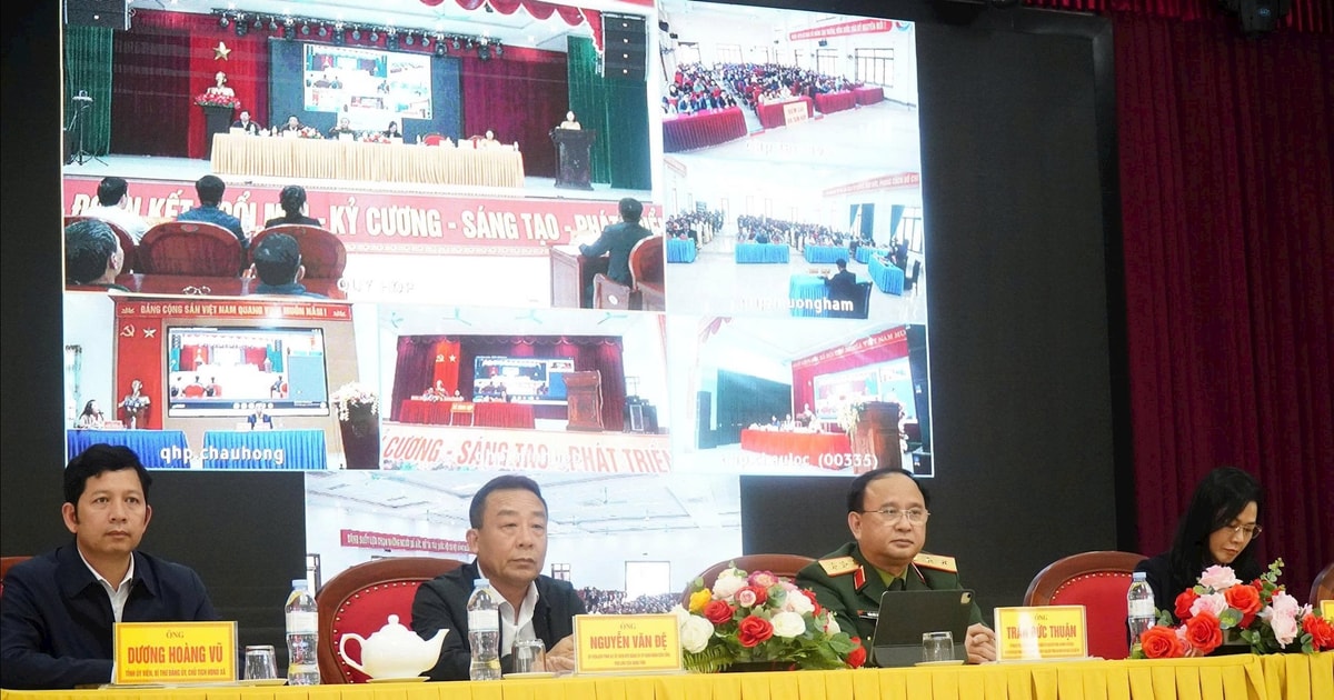 Ứng cử viên đại biểu Quốc hội khóa XVI, HĐND tỉnh khóa XIX tiếp xúc cử tri các xã vùng Tây Bắc Nghệ An