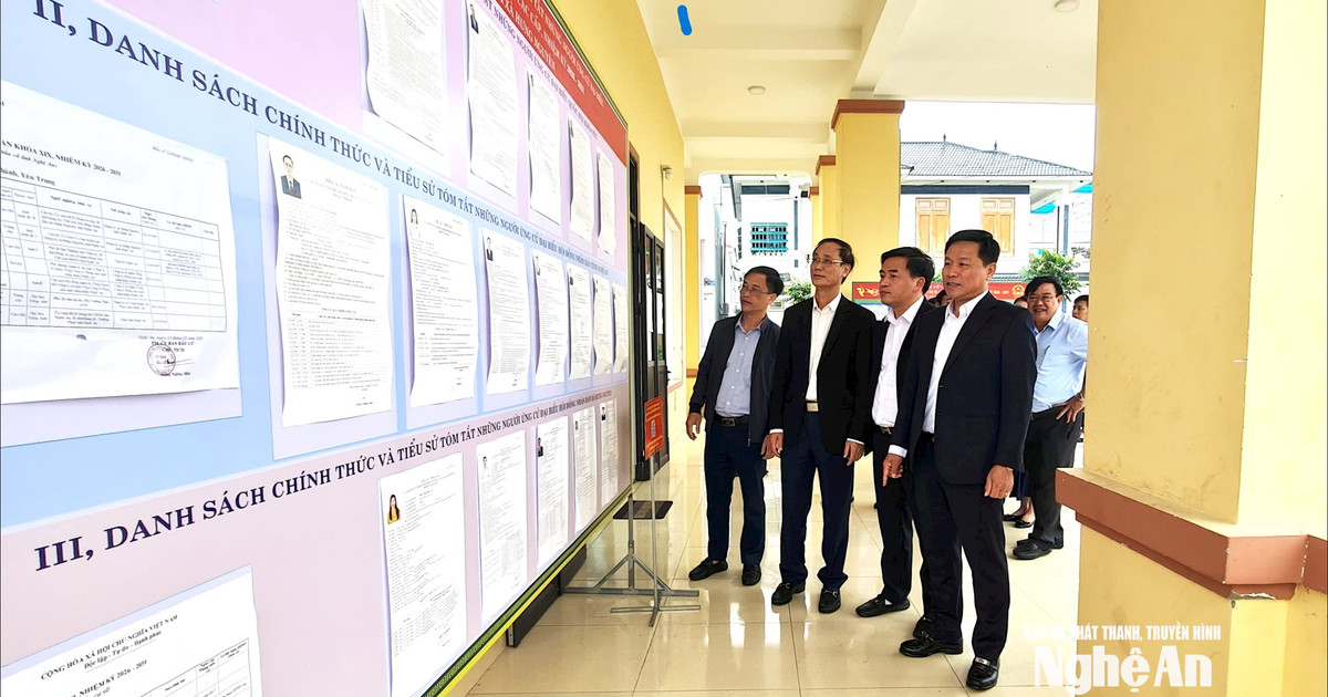 Phó Chủ tịch UBND tỉnh Hoàng Phú Hiền kiểm tra công tác bầu cử tại các xã Hưng Nguyên, Hưng Nguyên Nam, Yên Trung, Lam Thành
