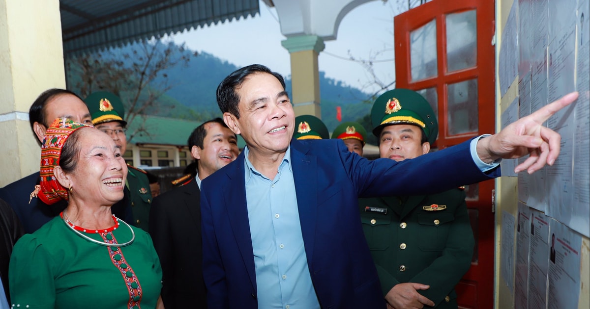 Chủ tịch UBND tỉnh Võ Trọng Hải kiểm tra công tác chuẩn bị bầu cử sớm và tiến độ trường nội trú liên cấp tại xã Môn Sơn