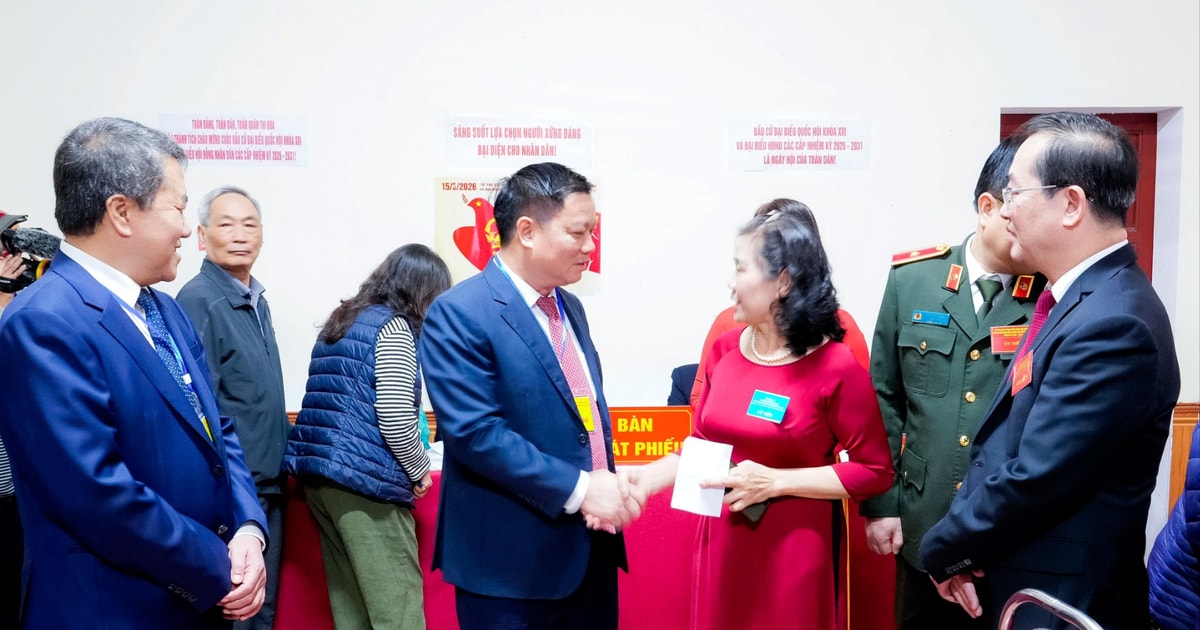 Bí thư Tỉnh ủy Nguyễn Khắc Thận ghi nhận, đánh giá cao công tác tổ chức bầu cử tại các địa phương