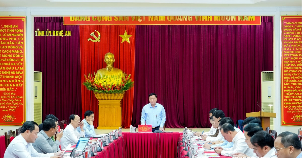 Bí thư Tỉnh ủy Nguyễn Khắc Thận yêu cầu xử lý nghiêm tổ chức, cá nhân sai phạm, vi phạm, yếu kém trong cải cách hành chính