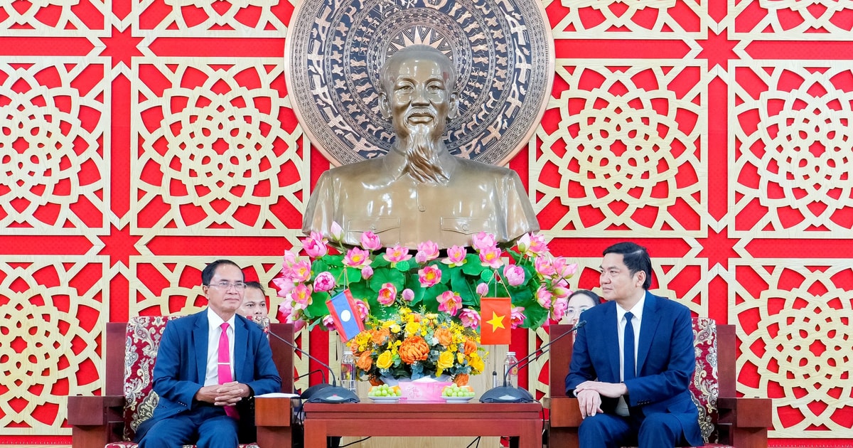 Phó Bí thư Thường trực Tỉnh uỷ, Chủ tịch HĐND tỉnh tiếp đoàn đại biểu HĐND tỉnh Sa La Van (Lào)