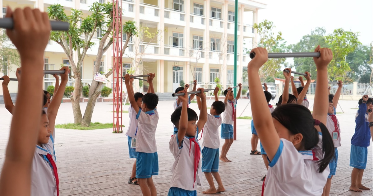 Nắng nóng gay gắt, Nghệ An cho phép các trường chủ động điều chỉnh giờ học