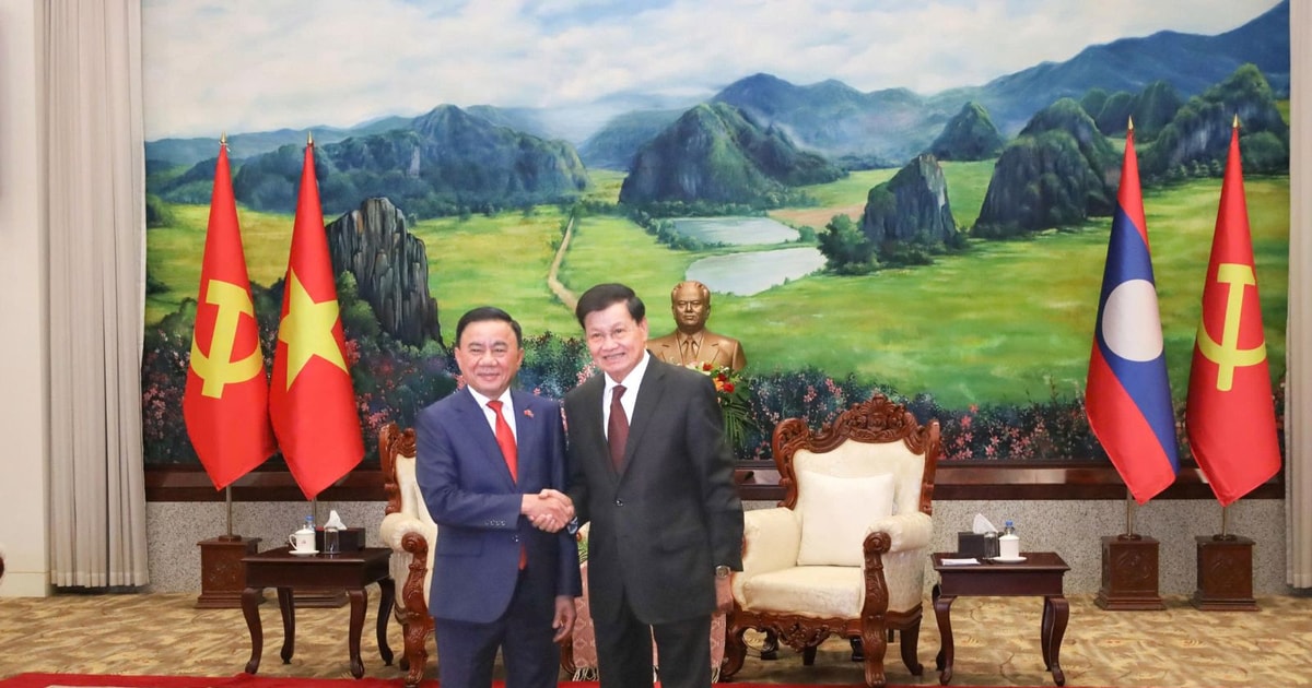 Bí thư Tỉnh uỷ Nghệ An Nguyễn Khắc Thận tham gia đ oàn đại biểu cấp cao Việt Nam thăm chính thức Lào