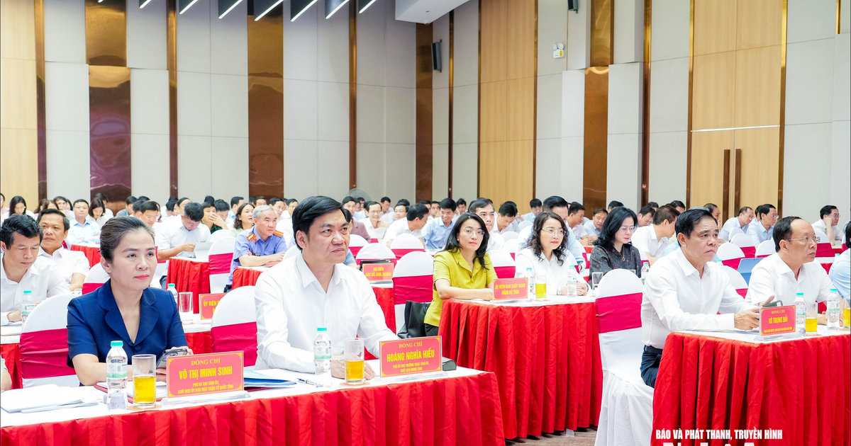 Hội nghị nghiên cứu, quán triệt và triển khai thực hiện Nghị quyết Hội nghị lần thứ hai , Ban Chấp hành Trung ương Đảng khóa XIV