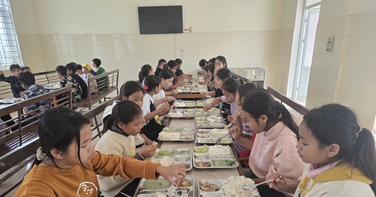 Sở Giáo dục và Đào tạo Nghệ An yêu cầu các trường công khai đơn vị cung cấp thực phẩm bán trú để phụ huynh giám sát