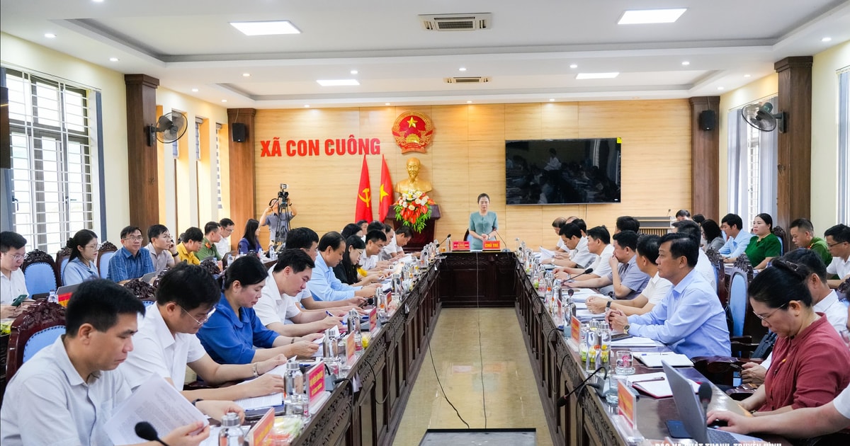 Phó Bí thư Tỉnh ủy Võ Thị Minh Sinh làm việc với các xã: Con Cuông, Môn Sơn, Mậu Thạch, Cam Phục, Châu Khê, Bình Chuẩn