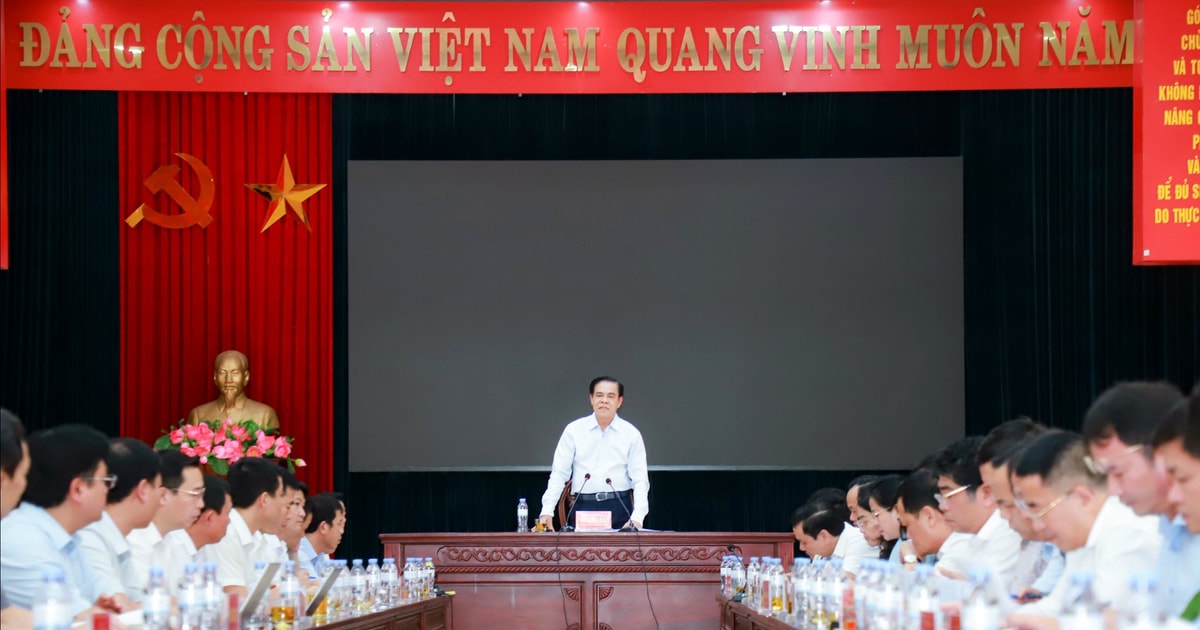 Chủ tịch UBND tỉnh Võ Trọng Hải làm việc với 10 phường, xã thuộc vùng Phủ Quỳ