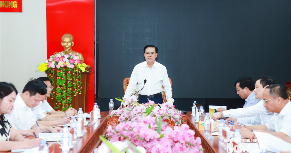 Chủ tịch UBND tỉnh Nghệ An Võ Trọng Hải làm việc với 5 xã vùng cao, biên giới