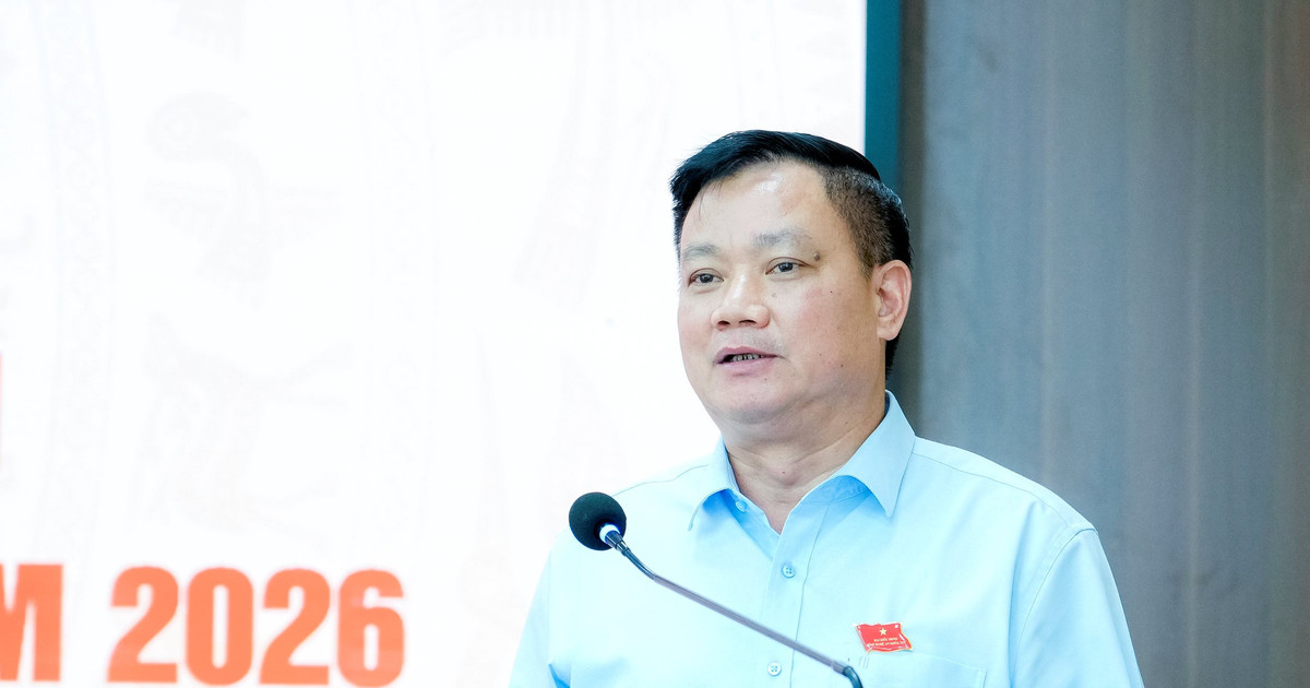 Bí thư Tỉnh ủy, Trưởng Đoàn ĐBQH tỉnh Nguyễn Khắc Thận tiếp xúc cử tri phường Trường Vinh