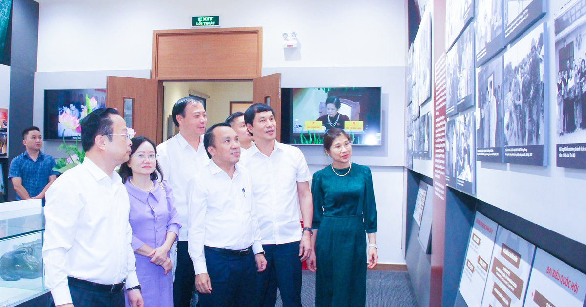 Thường trực HĐND tỉnh học tập kinh nghiệm chuyển đổi số trong hoạt động dân cử tại Hà Nội