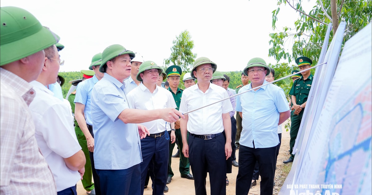 Bí thư Tỉnh uỷ Nguyễn Khắc Thận kiểm tra tình hình triển khai các dự án trọng điểm