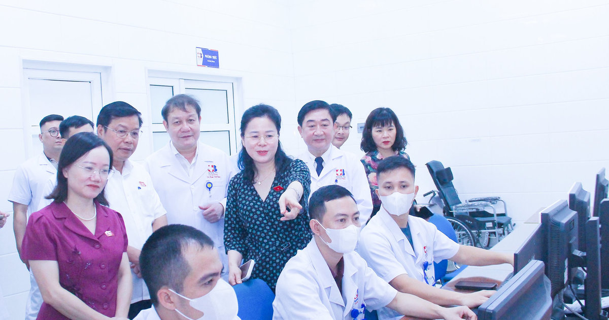 Đoàn đại biểu Quốc hội tỉnh giám sát việc thực hiện chính sách về khoa học, công nghệ và đổi mới sáng tạo tại Bệnh viện Ung bướu Nghệ An