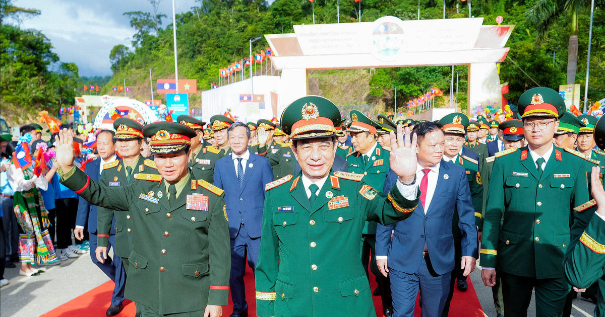Xây dựng đường biên giới Việt Nam - Lào hòa bình, hữu nghị, hợp tác, ổn định và phát triển