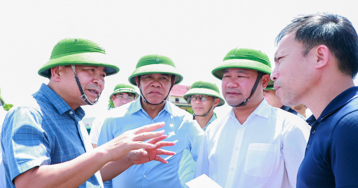 Thứ trưởng Bộ Nông nghiệp và Môi trường khảo sát, xem xét phương án đầu tư đập sông Lam