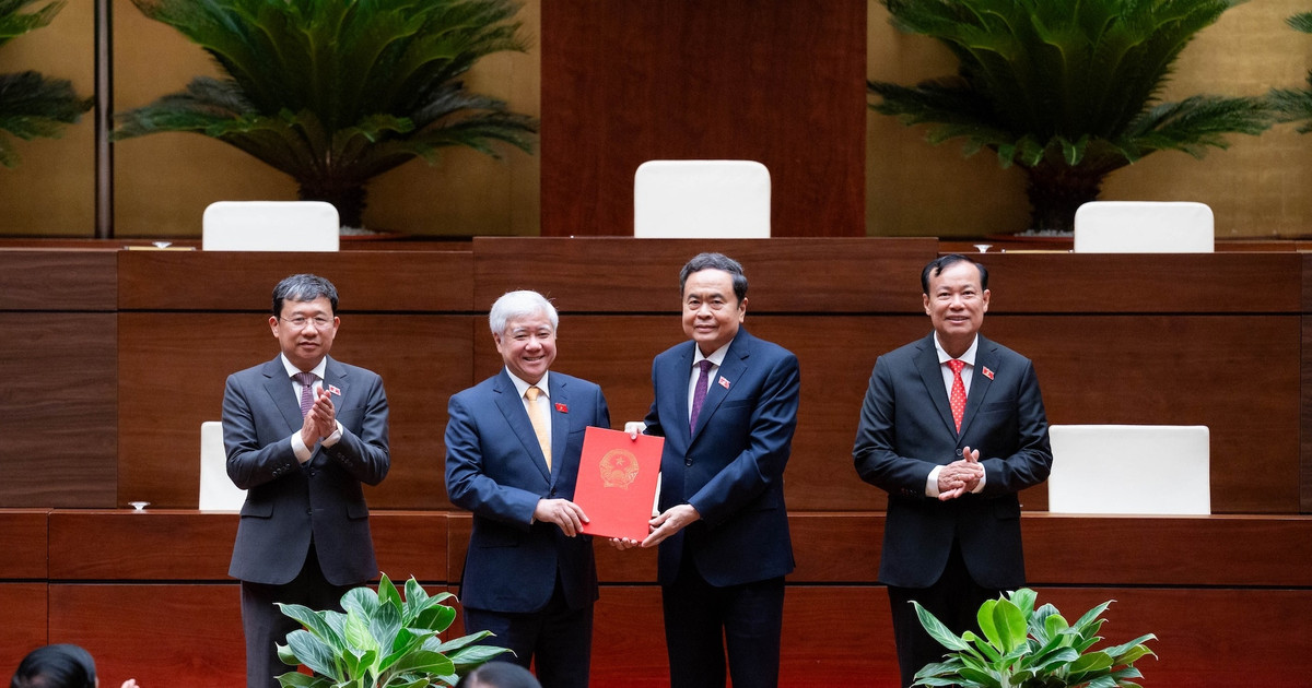 Các Phó Chủ tịch Quốc hội làm Chủ tịch các Nhóm Nghị sĩ hữu nghị