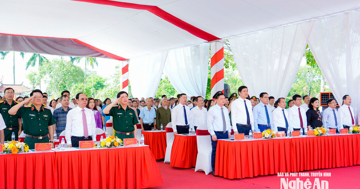 Lễ dâng hoa, dâng hương tưởng niệm 84 năm Ngày Tổng Bí thư Lê Hồng Phong hy sinh