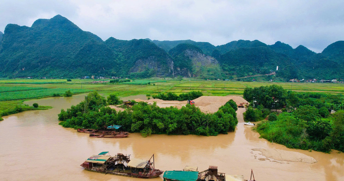 Chủ tịch UBND tỉnh Võ Trọng Hải làm Tổ trưởng Tổ công tác kiểm tra việc thực hiện Kết luận 165-KL/TU về tăng cường quản lý hoạt động khai thác khoáng sản
