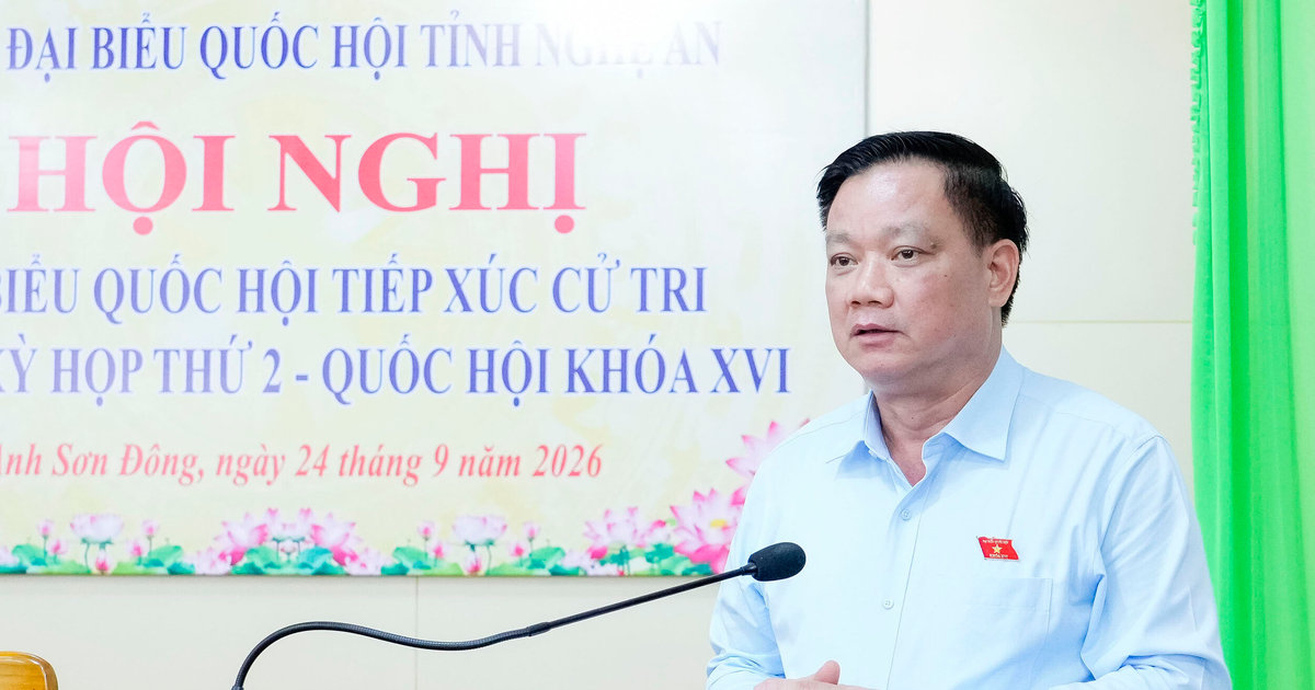Bí thư Tỉnh ủy, Trưởng Đoàn ĐBQH tỉnh Nguyễn Khắc Thận tiếp xúc cử tri xã Anh Sơn Đông
