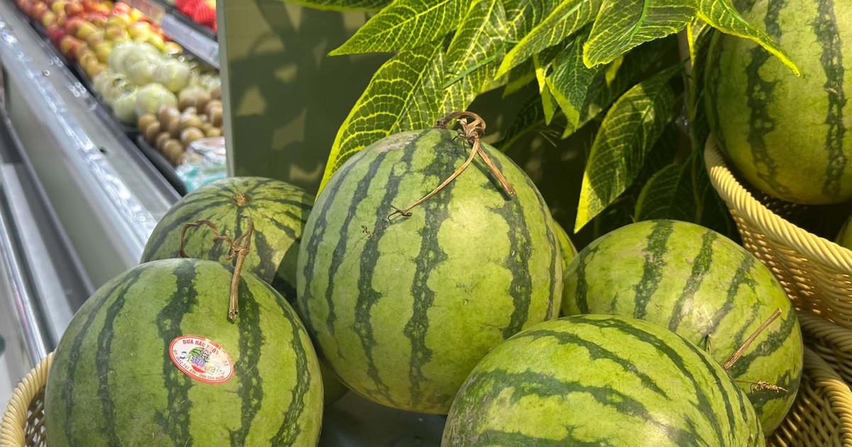A radiation oncologist points out 7 types of fruit that help reduce the ...