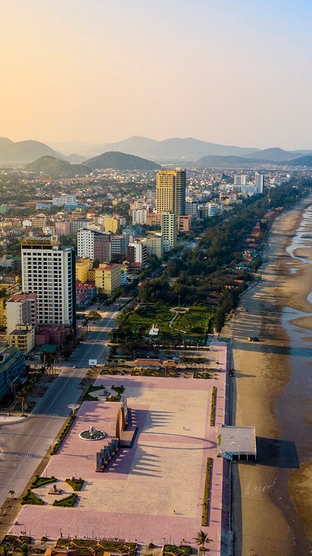 [Infographics] Thông tin và con số nổi bật của thị xã Cửa Lò 30 năm xây dựng và phát triển