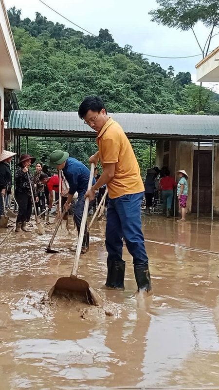 Cố gắng khắc phục hậu quả lũ quét để học sinh sớm được trở lại trường học
