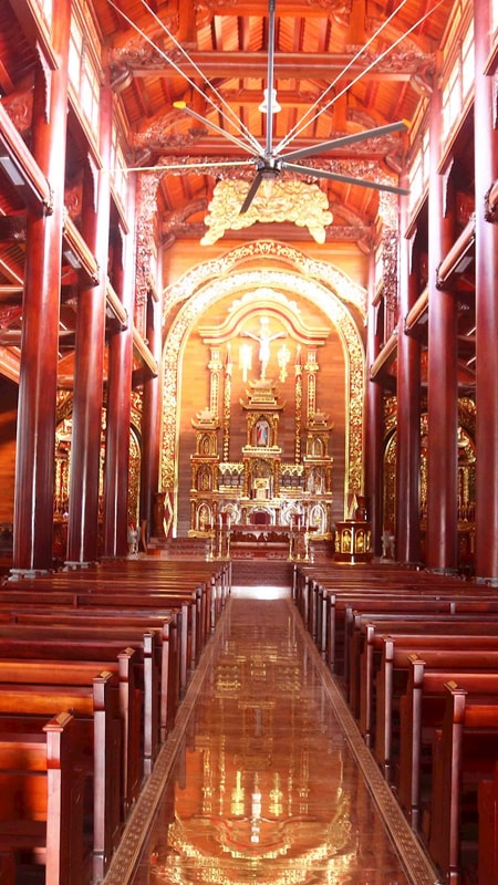 Chiêm ngưỡng giáo đường độc đáo bậc nhất Nghệ An