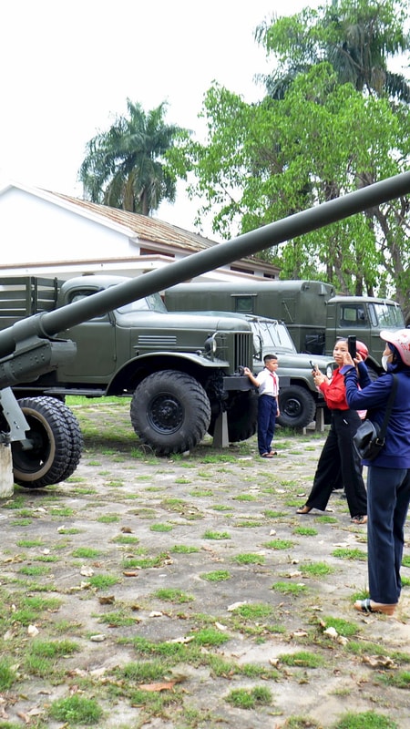 Trưng bày phương tiện, vũ khí trong kháng chiến chống Mỹ tại Cột mốc số 0 - đường Hồ Chí Minh