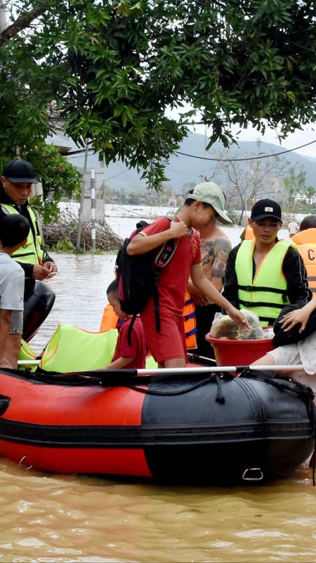 Mùa 'chạy lũ' của người dân ngoài đê Sông Lam