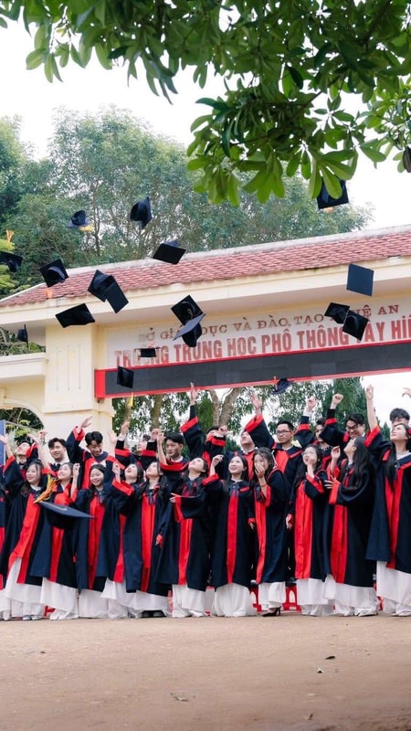 Trường THPT Tây Hiếu: Hành trình 50 năm gieo hạt tri thức, nâng bước học trò