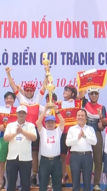 Hấp dẫn giải đua xe đạp Cửa Lò biển gọi tranh cúp bia Sao Vàng năm 2026