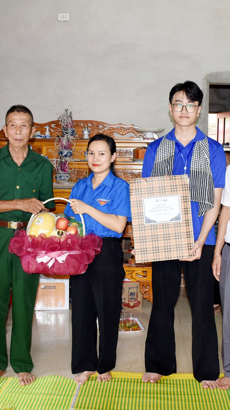 Dấu chân tình nguyện trên 'miền Trà Lân'