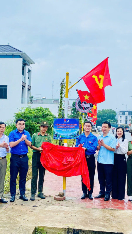 Tỉnh đoàn Nghệ An ra quân ngày cao điểm tình nguyện xây dựng đô thị văn minh năm 2026