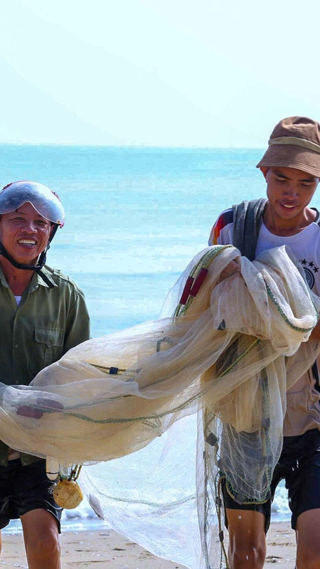 Ngư dân Cửa Lò vào mùa đánh bắt ruốc biển