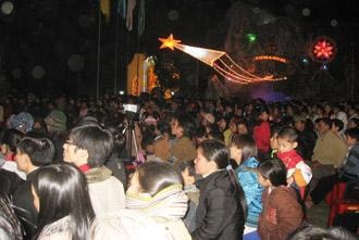 Vinh - Đêm Noel huyền diệu linh thiêng