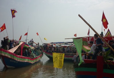 Quỳnh Lưu tưng bừng lễ hội cầu ngư