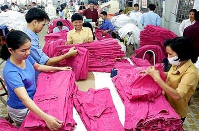 Tỉ giá, lãi suất, thiếu vốn… “bao vây” doanh nghiệp