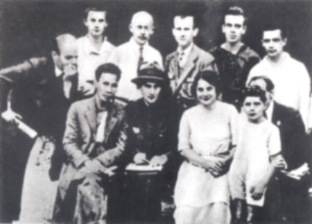 Trên quê hương Cách mạng tháng Mười