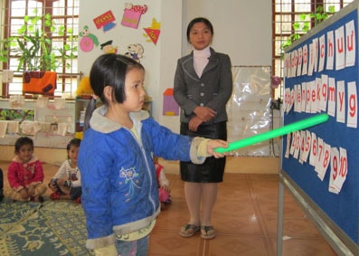 Bài trừ tệ nạn ma tuý -  cách làm hay ở Bản Lả