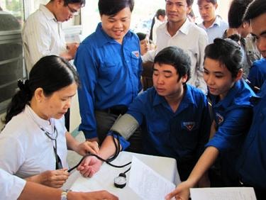 Phát động chiến dịch "Những giọt máu hồng" hè 2011